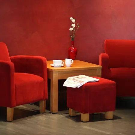 מלון Station House