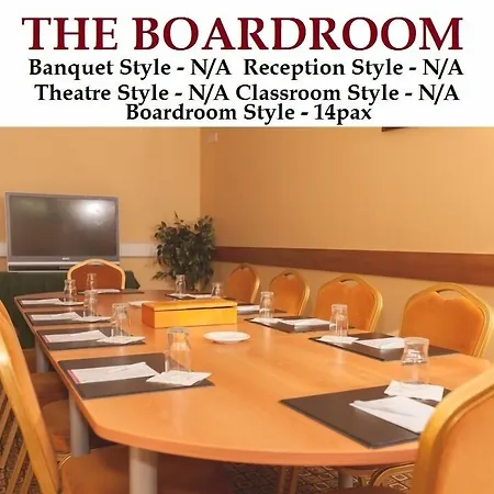 Station House 3* לטרקני