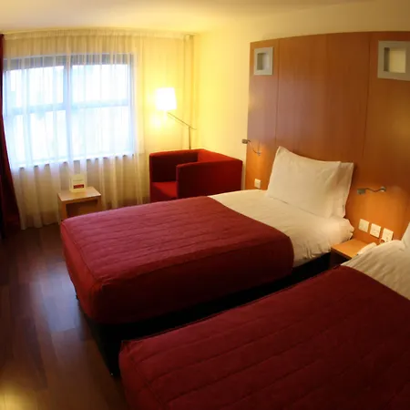 Station House ليتيركيني
