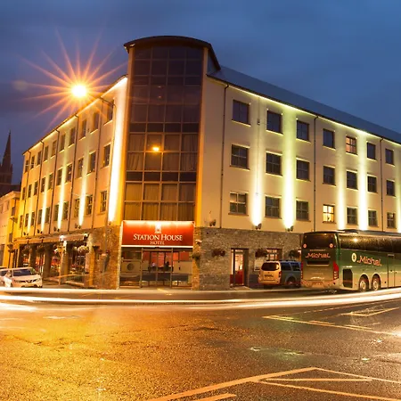 Station House 3* ليتيركيني